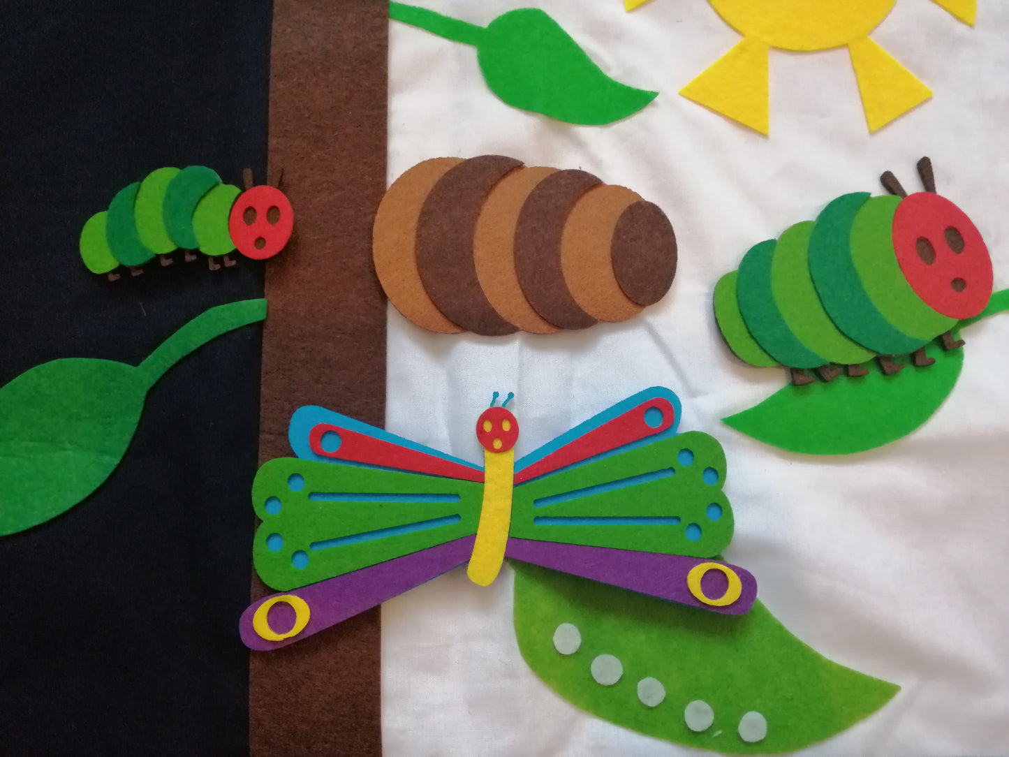 La chenille qui fait des trous